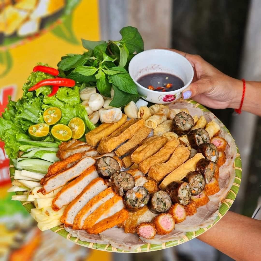 Mẹt bún đậu Cuội